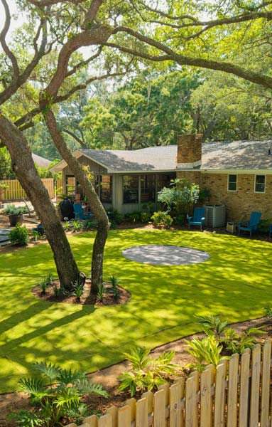 Outdoor Living Space design by Deep South Landscaping